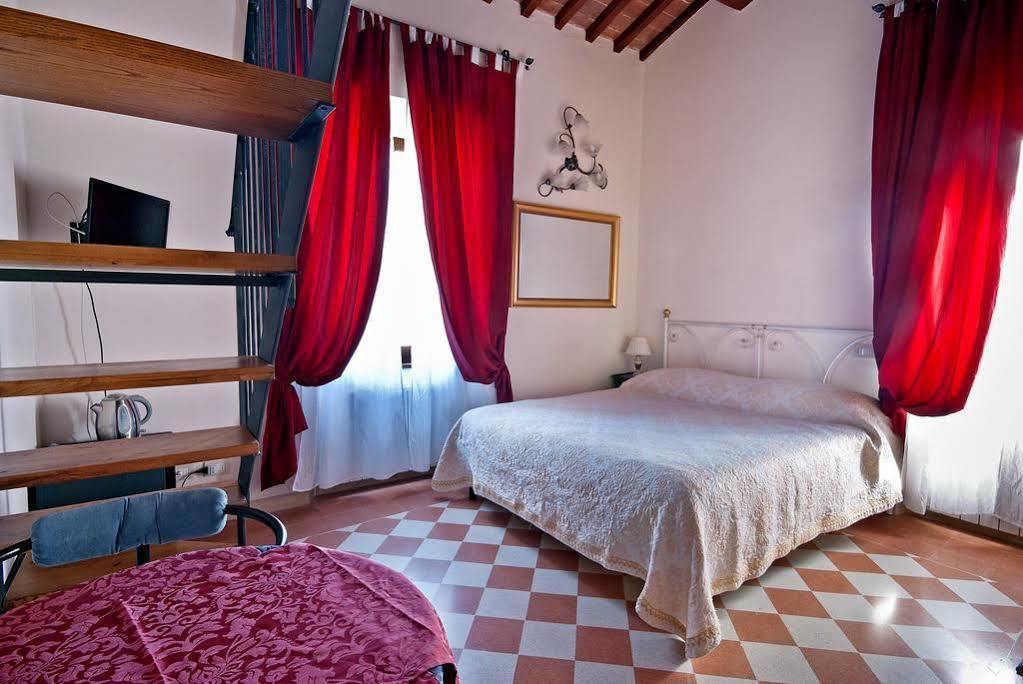 A Casa Mastacchi Bed and Breakfast Siena Esterno foto