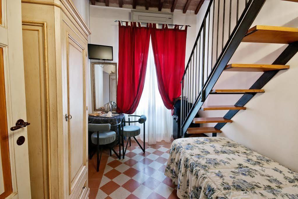 A Casa Mastacchi Bed and Breakfast Siena Esterno foto